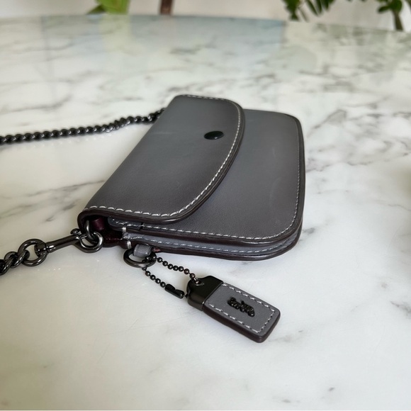 Coach 1941 Glovetanned Leather Clutch Heather Gray 65244 & Chain Crossbody Strap - Picture 4 of 11